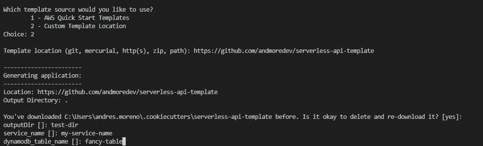 Captura de pantalla de terminal mostrando ejemplo de template personalizado